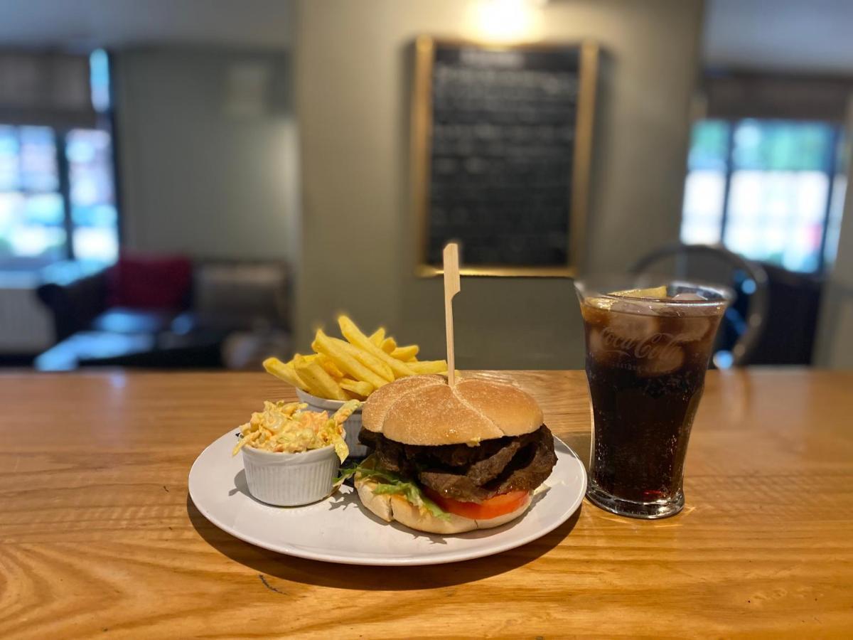 The Dukes Hotel Leighton Buzzard Bagian luar foto