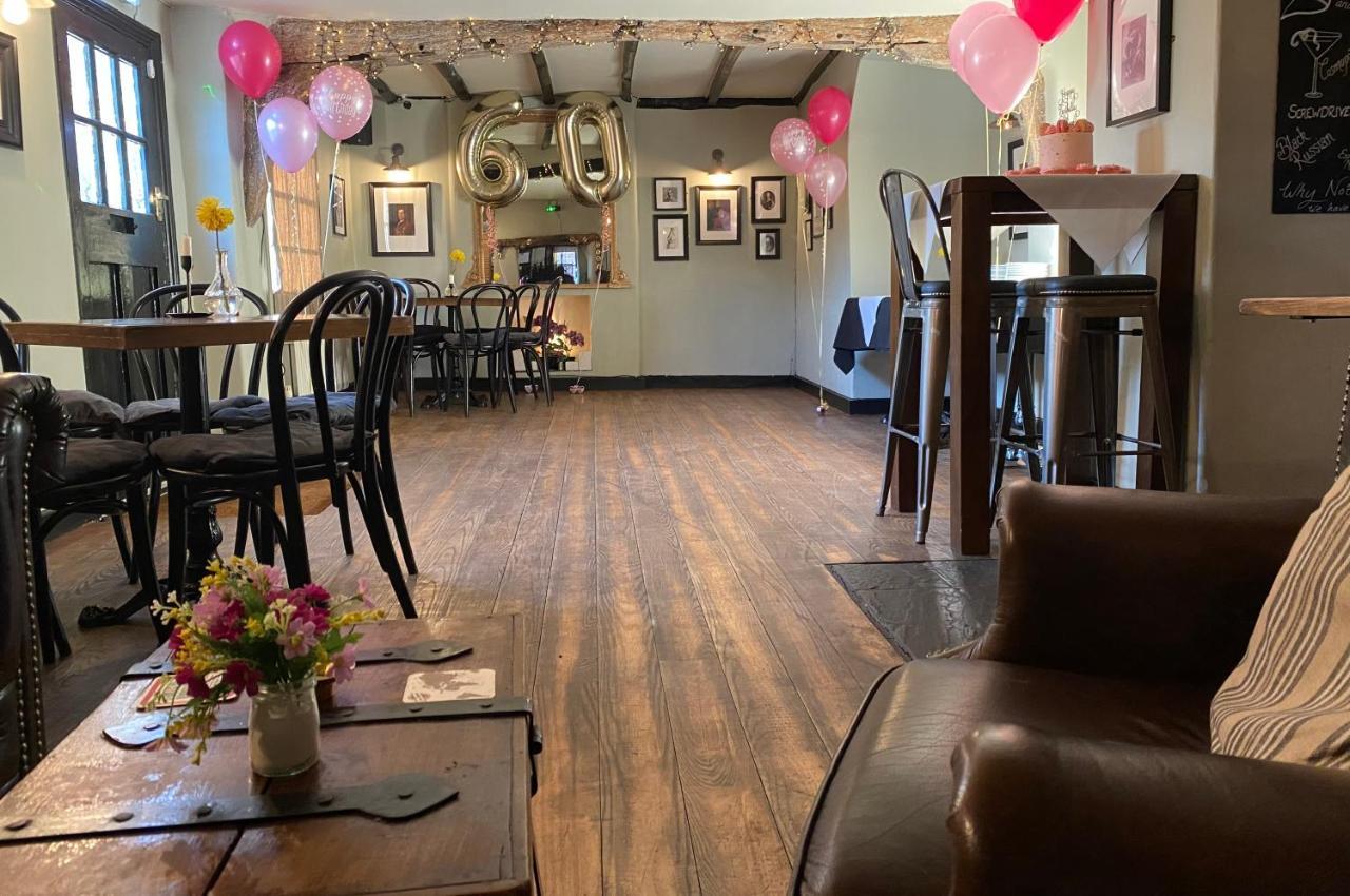 The Dukes Hotel Leighton Buzzard Bagian luar foto