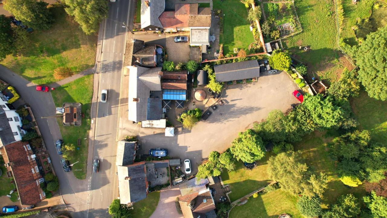 The Dukes Hotel Leighton Buzzard Bagian luar foto